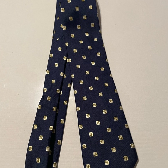 Dark Blue “Club Room” Men’s Necktie w/ small yellow pattern - Picture 3 of 4